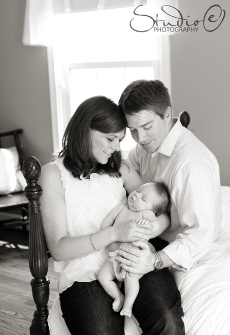 Louisville Newborn Photographer (1) Louisville Newborn Photographer (1)