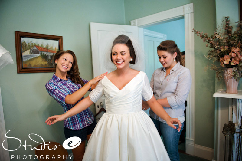 bridal My Old Kentucky Home wedding